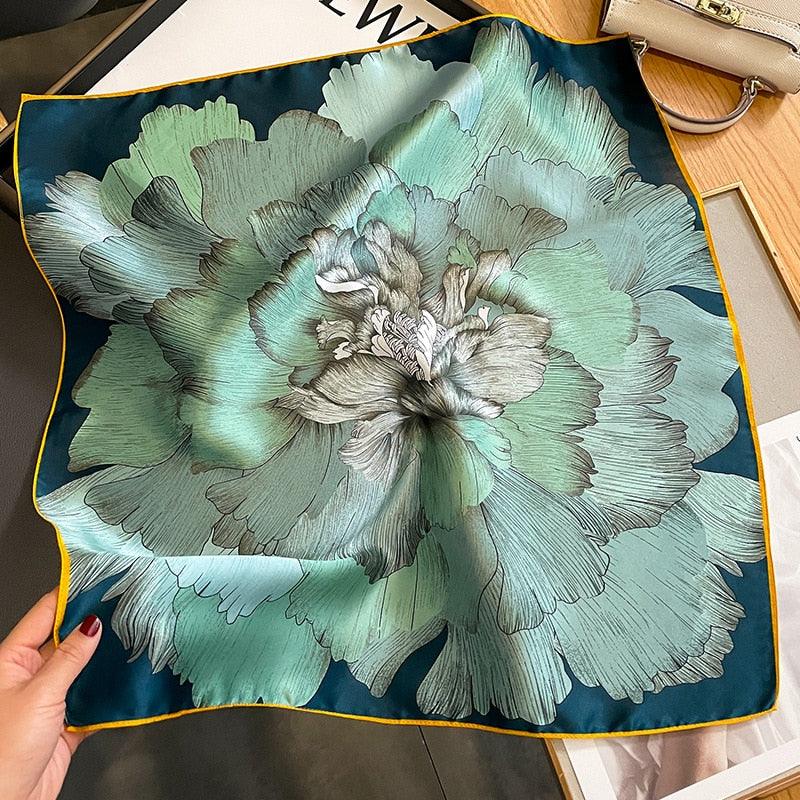 Foulard en soie imprimé fleurs