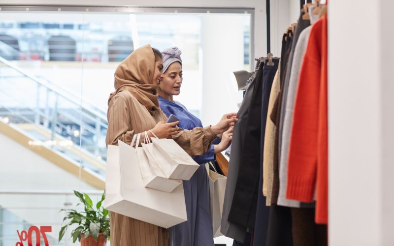 Le foulard arabe traditionnel : signification et styles - L'Atelier du Foulard