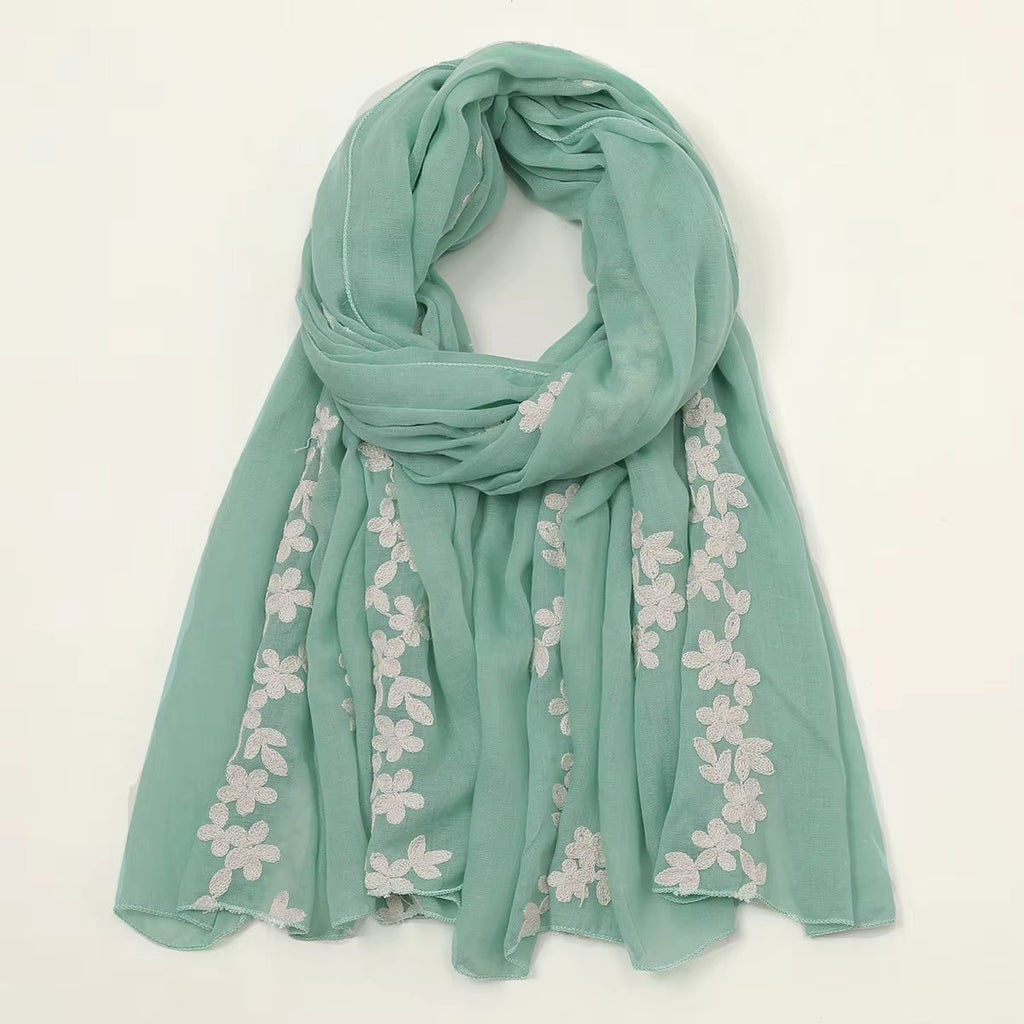 Châle Femme Léger à Imprimé Floral -  - Châle - L'Atelier du Foulard