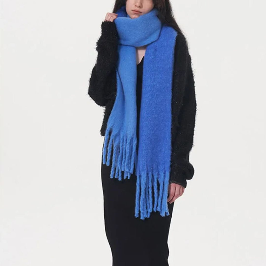 Echarpe Bleue Longue et Chaude - L'Atelier du Foulard