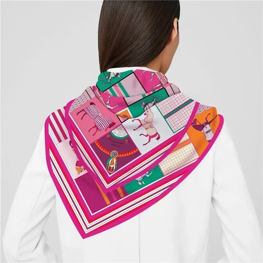 Foulard effet soie imprimé rose chevaux - Foulard - L'Atelier du Foulard