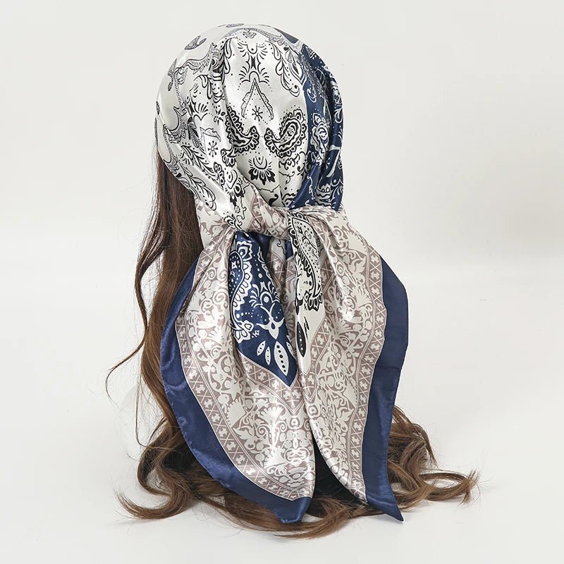 Foulard en satin imprimé rouge et bleu - Foulard - L'Atelier du Foulard