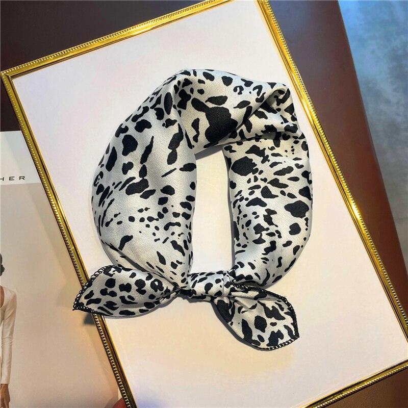 Foulard carrée "Savages" - 14:173#FX-257 - 0 - L'Atelier du Foulard